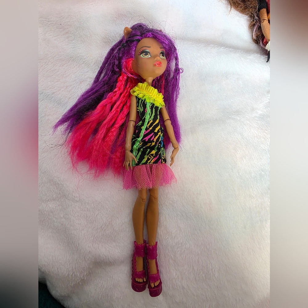 2016 Mattel Monster High Electrified Clawdeen Wolf Doll